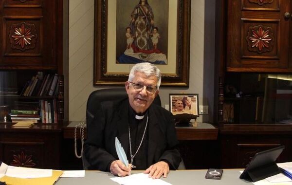 Decreto por el que se nombra al Pbro. Víctor Manuel Giménez, Párroco de la Parroquia Medalla Milagrosa, Decanato VI, jurisdicción de la Arquidiócesis de Asunción - Portal Digital Cáritas Universidad Católica