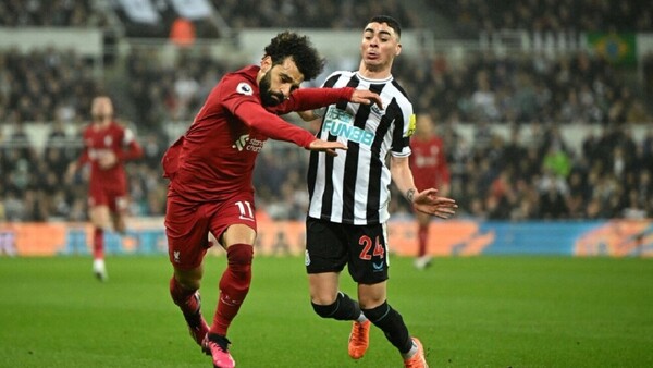 Salah castiga duro al Newcastle de Miguel Almirón - Oasis FM 94.3
