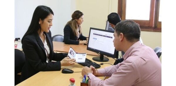 El Ministerio de Trabajo habilita canal para denuncias por incumplimiento de pago de aguinaldo - Revista PLUS