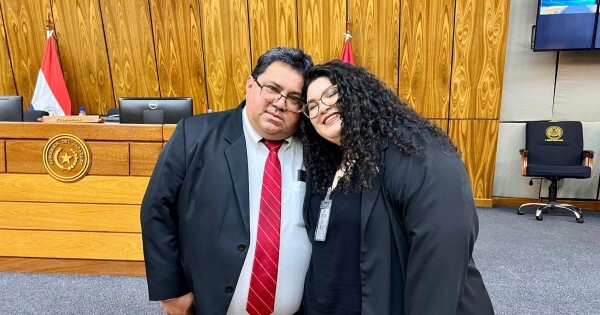 La hija de Adorno se presenta como "nepo baby" en Instagram y dice que no renuncia
