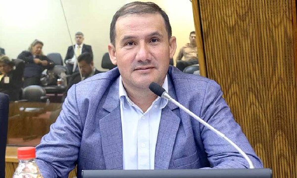 Diputado pide a hijas que renuncien a cargos en el Congreso ante la “sensibilidad social” – Prensa 5