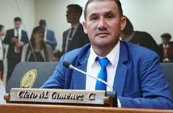 Diputado reflexionó y pidió a sus hijas que renuncien - Noticiero Paraguay