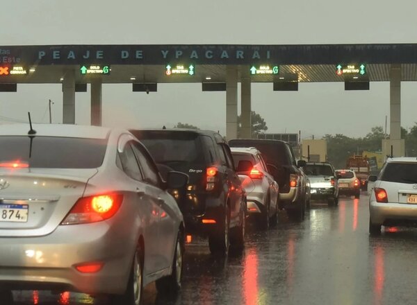 Embotellamiento en peaje: “Informes mencionan que muchos no tenían el monto correcto para abonar”, dice Caminera · Radio Monumental 1080 AM