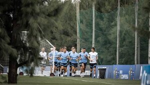 Uruguay retoma los entrenamientos en una semana en la que quedará definida la plantilla
