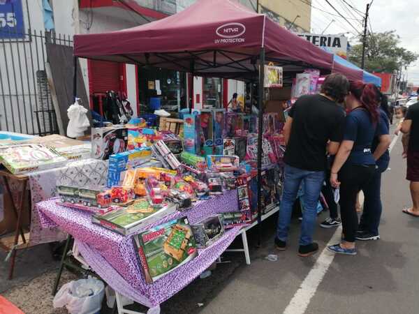 Comienza el operativo Reyes Magos en el Mercado 4 | 1000 Noticias