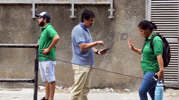 Estacionamiento tarifado con fallas en App y sin factura en primer día