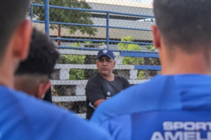 Versus / Comenzó el ciclo de Pedro Sarabia en el Sportivo Ameliano