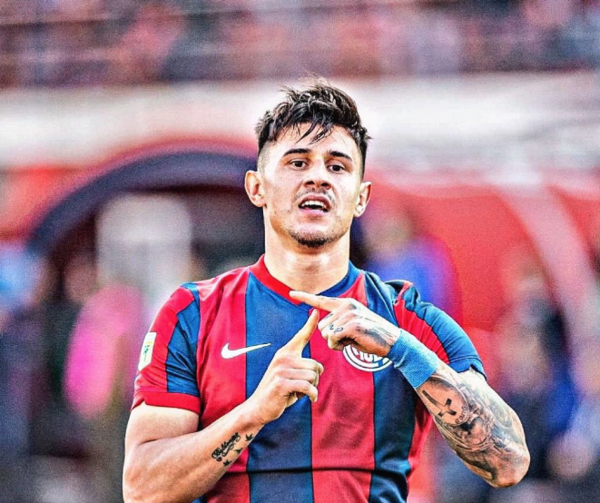 Versus / Prohibición de fichar para San Lorenzo por el caso Adam Bareiro