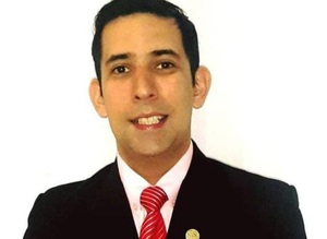 El Prof. Dr. Efraín Hernán Avalos Cano, flamante nuevo Decano de la Facultad Odontología - UNCA - Noticiero Paraguay