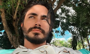Sian Chiong interpreta al coreógrafo de “Menudo” en “Súbete a mi moto” | Telefuturo