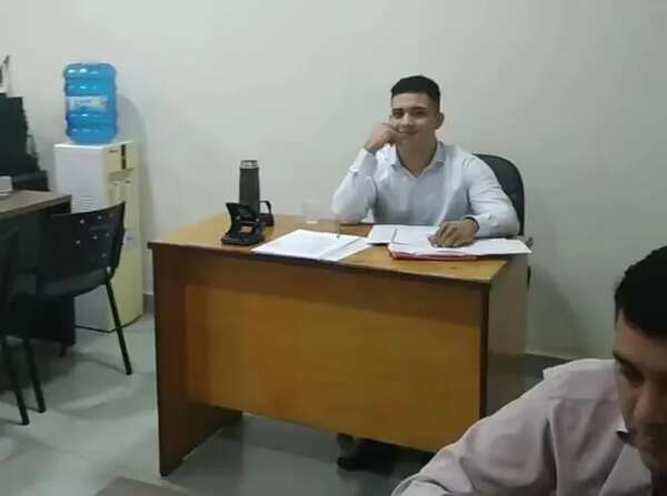 Destituyen de la Diben a funcionaria que ubicó al “nepobaby” en una oficina de Alto Paraná - Nacionales - ABC Color
