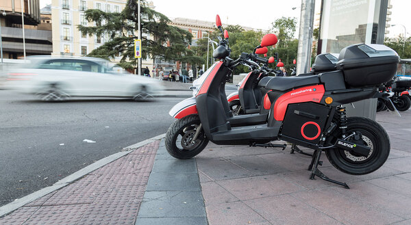 Ley exonera de pago de estacionamiento tarifado a vehículos eléctricos - Megacadena - Diario Digital