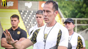 Versus / El futbolista paraguayo que vuelve del fútbol argentino para fichar por Guaraní
