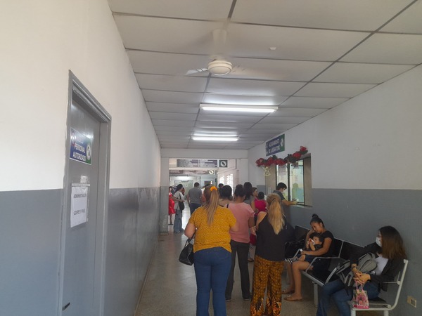 Personal reducido y aumento de casos de dengue en el IPS de Encarnación