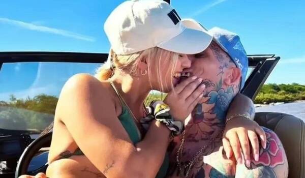 ¡Cantante de "Ke personajes" se muestra a los chapes con su nueva chuli!
