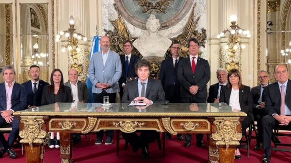 Argentina: La justicia suspendió la aplicación del capítulo laboral del DNU de Milei - El Trueno