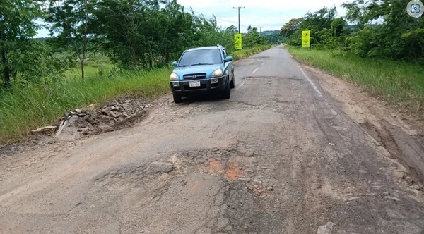 Peligro en ruta de Caaguazú: Vecinos piden soluciones urgentes