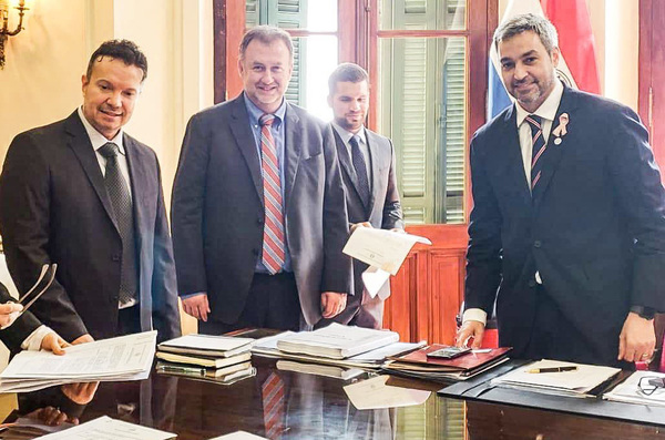 Seprelad inicia sumarios por filtraciones de inteligencia financiera durante gobierno de Abdo Benítez - La Tribuna
