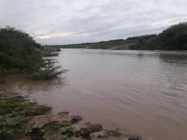 Río Pilcomayo se mantiene en descenso, pero con buen caudal - Noticias del Chaco - ABC Color