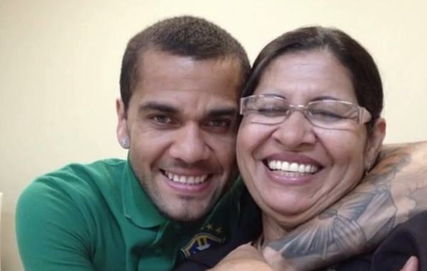 Entidad pide que se investigue a la madre de Daniel Alves
