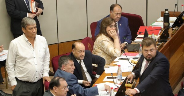 Colym convoca a una extra para apurar la ley del servicio civil pero el oficialismo quiere más tiempo