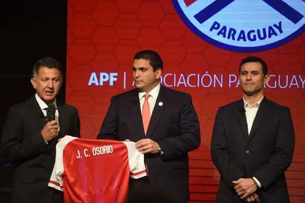 Exentrenador de la Albirroja, al Paranaense de Mateo y Romeo - Selección Paraguaya - ABC Color