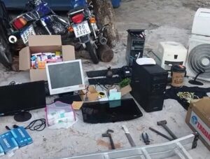 Detienen a un hombre con siete antecedentes por hurto en un consultorio en Limpio · Radio Monumental 1080 AM