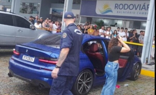 Cuatro amigos fallecen misteriosamente en el interior de un vehículo
