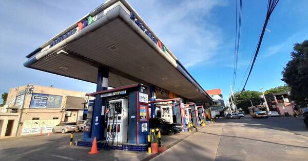 La Nación / Concesión de gasolineras: precios van a depender siempre de Petropar