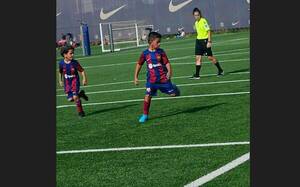 El niño de sangre guaraní que enamoró al Barcelona con su talento