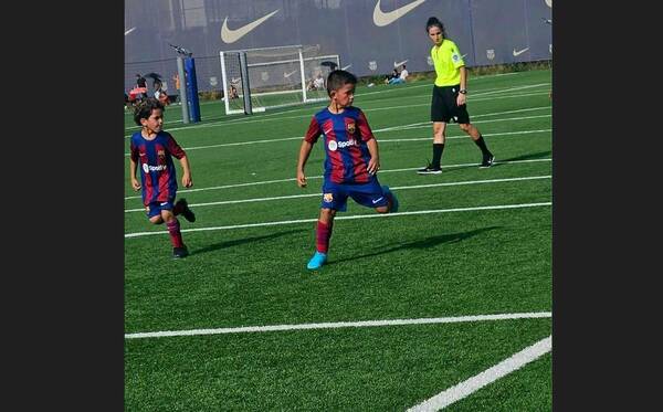 El niño de sangre guaraní que enamoró al Barcelona con su talento