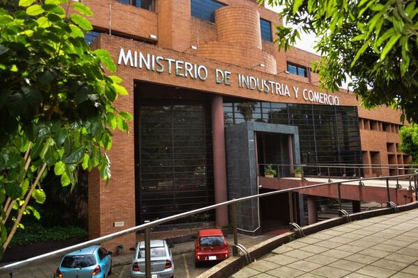 TRÁMITES PARA INCLUSIÓN DE MICROEMPRESARIOS AL SEGURO SOCIAL SERÁN 100% ONLINE - Itapúa Noticias