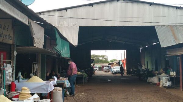 Comerciantes del Mercado Municipal sufren con falta de energía - Radio Imperio 106.7 FM