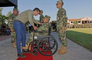 Presidente de la República condecora a militares que participaron en Operativo Veneratio