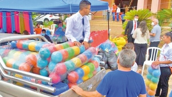 Buscan alegrar a niños vulnerables en Reyes