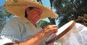 La Nación / El aopo’i busca conquistar con sus diseños atuendos de oficinas