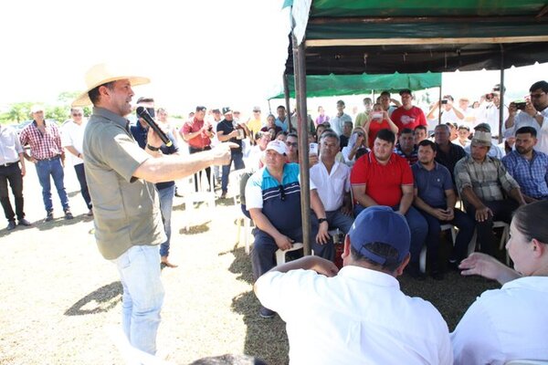 Ministro a campesinos: “anive jajepuruka a los pseudodirigentes sinvergüenzas”