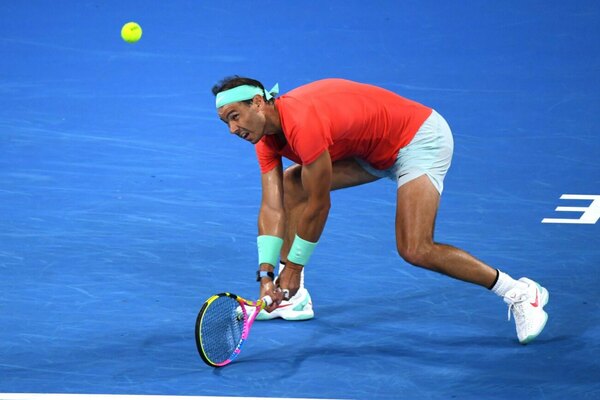 Versus / Rafa Nadal cae en cuartos de Brisbane en su regreso al circuito