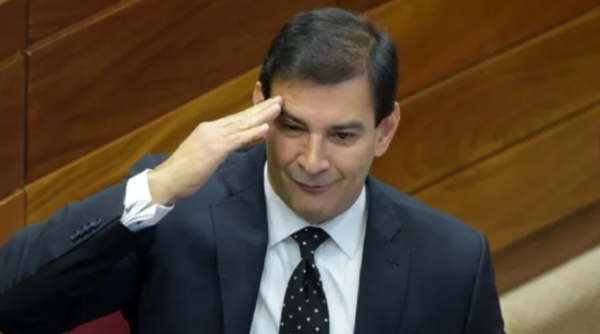 Fiscalía investigará a Silvio Ovelar por contrato privilegiado de su hijo en el Congreso