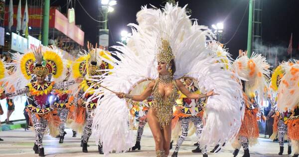 La Nación / Corrientes invita a descubrir sus carnavales