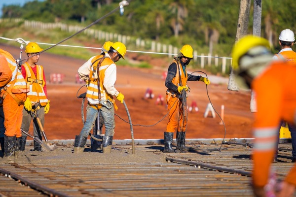 MOPC registra hist贸rica ejecuci贸n presupuestaria del 85% en 2023 - Revista PLUS