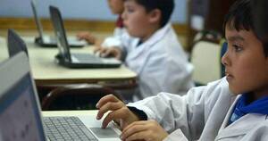 Diario HOY | Adoptar TICs en las aulas y copiar el modelo Bukele, propuesta para mejorar la educación paraguaya
