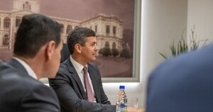 Peña promulga la ley de conflicto de intereses y vuelve a ceder al cartismo