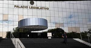 La Nación / Ley del servicio civil sería tratada tras receso parlamentario