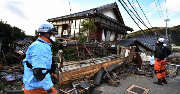La Nación / Aumentan a 110 los fallecidos por el terremoto de magnitud 7,6 en el oeste de Japón