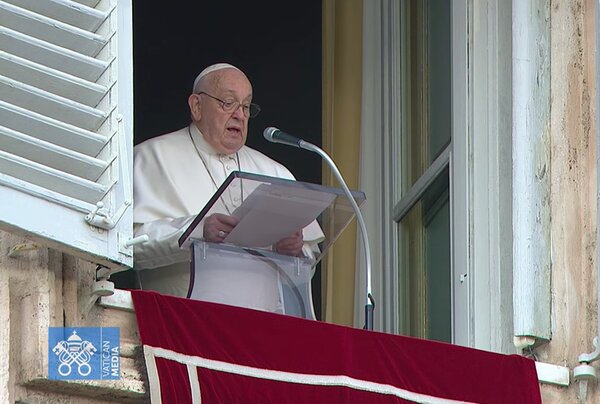 Papa Francisco llamó a tomar las enseñanzas de los Reyes Magos | 1000 Noticias