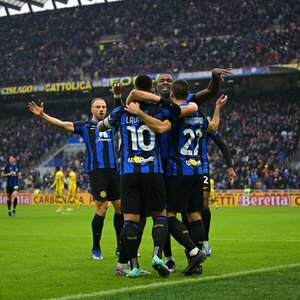 Versus / Inter de Milán gana agónicamente y se mantiene como solitario líder