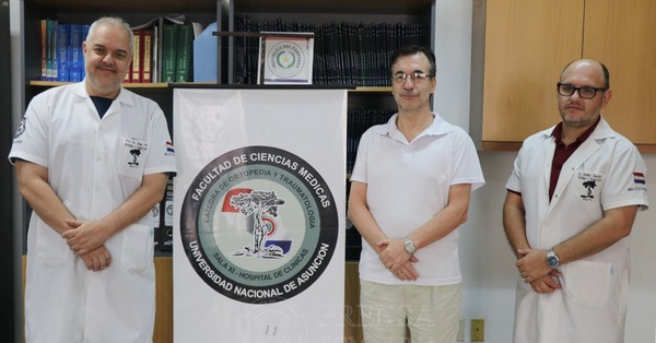 Avance médico en Paraguay: Especialistas del Hospital de Clínicas realizan con éxito el primer implante de fémur en 3D - .::Agencia IP::.