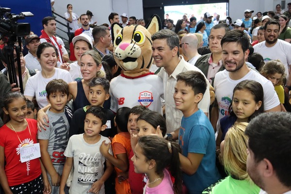 Presidente Peña y la Primera Dama comparten momentos de alegría con los niños en el Día de Reyes