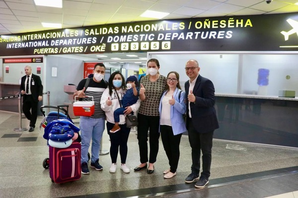 Niño salvadoreño operado en Paraguay regresó agradecido a su país | 1000 Noticias